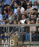 08.05.2016, Fussball 2.Bundesliga 2015/2016, 33.Spieltag, TSV 1860 Mnchen - SC Paderborn 07, in der Allianz-Arena Mnchen. Trainer Rene Mller  (SC Paderborn) sitzt unter den Zuschauern.  