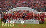 14.05.2016, Fussball 1.Bundesliga 2015/2016, 34.Spieltag, FC Bayern Mnchen - Hannover 96, in der Allianz-Arena Mnchen. Siegerehrung, Deutscher Meister FC Bayern Mnchen!  