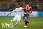 28.05.2016,  Fussball Champions-League Finale 2016, Real Madrid - Atletico Madrid, im Guiseppe Meazza Stadion in Mailand (Italien). v.l. Sergio Ramos (Real Madrid) gegen Fernando Torres (Atletico Madrid) 