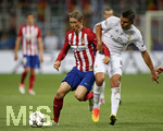 28.05.2016,  Fussball Champions-League Finale 2016, Real Madrid - Atletico Madrid, im Guiseppe Meazza Stadion in Mailand (Italien). v.l. Fernando Torres (Atletico Madrid) gegen Casemiro (Real Madrid) 