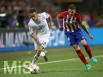28.05.2016,  Fussball Champions-League Finale 2016, Real Madrid - Atletico Madrid, im Guiseppe Meazza Stadion in Mailand (Italien). v.l. Lucas Vazquez (Real Madrid) gegen Lucas Hernandez (Atletico Madrid) 
