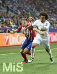 28.05.2016,  Fussball Champions-League Finale 2016, Real Madrid - Atletico Madrid, im Guiseppe Meazza Stadion in Mailand (Italien). v.l. Saul Niguez (Atletico Madrid) gegen Marcelo (Real Madrid).