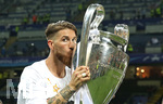 28.05.2016,  Fussball Champions-League Finale 2016, Real Madrid - Atletico Madrid, im Guiseppe Meazza Stadion in Mailand (Italien). Real Madrid feiert den Sieg im Champions League Finale und den Gewinn des Champions League Pokal , Sergio Ramos (Real Madrid)