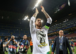 28.05.2016,  Fussball Champions-League Finale 2016, Real Madrid - Atletico Madrid, im Guiseppe Meazza Stadion in Mailand (Italien). Real Madrid feiert den Sieg im Champions League Finale und den Gewinn des Champions League Pokal , Sergio Ramos (Real Madrid) 