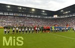 29.05.2016, Fussball Test-Lnderspiel, Deutschland - Slowakei, in der WWK-Arena Augsburg. Die Mannschaften stehen bei der Hymne. 