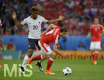 19.06.2016, Fussball EM-2016 Frankreich, Vorrunde, Schweiz - Frankreich, im Grand Stade in Lille. v.li: Kingsley COMAN (Frankreich) gegen Admir MEHMEDI (Schweiz).