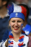 19.06.2016, Fussball EM-2016 Frankreich, Vorrunde, Schweiz - Frankreich, im Grand Stade in Lille. Weiblicher Fan Frankreich.