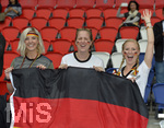 19.06.2016, Fussball EM-2016 Frankreich, Vorrunde, Schweiz - Frankreich, im Grand Stade in Lille. drei hbsche deutsche Fans feuern ihre Mannschaft  an 