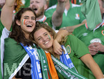 22.06.2016, Fussball EM-2016 Frankreich, Vorrunde, Italien - Irland, im Grand Stade Lille Metropole, Lille. Irische Fans feiern den Sieg  