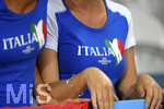 22.06.2016, Fussball EM-2016 Frankreich, Vorrunde, Italien - Irland, im Grand Stade Lille Metropole, Lille. Weibliche Fans Italien mit dem EURO2016 Logo auf der Brust des T-Shirts.