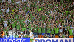 22.06.2016, Fussball EM-2016 Frankreich, Vorrunde, Italien - Irland, im Grand Stade Lille Metropole, Lille. Robbie BRADY (IRL) hat gerade sein Siegtor erzielt, die Irischen Fans feiern ihn frenetisch.