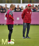 11.07.2016,  Fussball 1. Liga 2016/2017, FC Bayern Mnchen,  Trainingsauftakt an der Sbenerstrasse, v.l. Arjen Robben (FC Bayern Mnchen) und Trainer Carlo Ancelotti (FC Bayern Mnchen) 