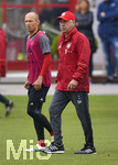 14.07.2016,  Fussball 1. Liga 2016/2017, FC Bayern Mnchen,  Training an der Sbenerstrasse, v.l. Arjen Robben (FC Bayern Mnchen) und Trainer Carlo Ancelotti (FC Bayern Mnchen) 