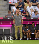 20.07.2016,  Fussball 1. Liga 2016/2017, Testspiel, FC Bayern Mnchen - Manchester City, in der Allianz-Arena Mnchen.  Trainer Pep Guardiola (Manchester) an der Seitenlinie.