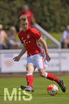 17.07.2016, Fussball Benefizspiel, U19/U21 FC Bayern Mnchen - Team Unterallgu, in Mindelheim. Benjamin Hadzic (Bayern Mnchen) am Ball. 