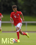 17.07.2016, Fussball Benefizspiel, U19/U21 FC Bayern Mnchen - Team Unterallgu, in Mindelheim. Timothy Tillman (Bayern Mnchen) am Ball. 