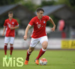 17.07.2016, Fussball Benefizspiel, U19/U21 FC Bayern Mnchen - Team Unterallgu, in Mindelheim. Adrian Fein (Bayern Mnchen) am Ball.