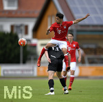17.07.2016, Fussball Benefizspiel, U19/U21 FC Bayern Mnchen - Team Unterallgu, in Mindelheim. Okan Memetoglou (Bayern) springt ber einen Gegner.