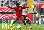 22.07.2016, Fussball Frauen-Lnderspiel , Testspiel, Deutschland - Ghana, in der Benteler-Arena Paderborn. v.l. Faiza Ibrahim (Ghana) gegen Alexandra Popp (Deutschland) 