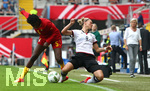 22.07.2016, Fussball Frauen-Lnderspiel , Testspiel, Deutschland - Ghana, in der Benteler-Arena Paderborn. v.l. Faiza Ibrahim (Ghana) gegen Alexandra Popp (Deutschland) 