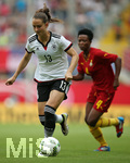 22.07.2016, Fussball Frauen-Lnderspiel , Testspiel, Deutschland - Ghana, in der Benteler-Arena Paderborn. v.l. Sara Dbritz (Deutschland) gegen Belinda Anane (Ghana) 