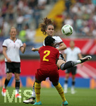 22.07.2016, Fussball Frauen-Lnderspiel , Testspiel, Deutschland - Ghana, in der Benteler-Arena Paderborn. v.l. Hillia Kobblah (Ghana) gegen Sara Dbritz (Deutschland) 