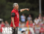 23.07.2016,  Fussball 1.Liga 2016/2017, Testspiel, SpVgg Landshut - FC Bayern Mnchen, in Landshut. Trainer Carlo Ancelotti (FC Bayern Mnchen) gibt Anweisungen.