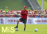17.08.2016,  Fussball 1.Liga 2016/2017, FC Bayern Mnchen, Training an der Sbenerstrasse. Trainer Carlo Ancelotti (FC Bayern Mnchen) nachdenklich.
