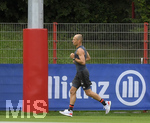 22.08.2016,  Fussball 1.Liga 2016/2017, FC Bayern Mnchen, Training an der Sbenerstrasse. Arjen Robben (FC Bayern Mnchen) luft seine Runden.