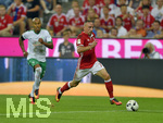 26.08.2016,  Fussball 1.Liga 2016/2017, 1.Spieltag, FC Bayern Mnchen - SV Werder Bremen, in der Allianz Arena Mnchen. Franck Ribery (re, FC Bayern Mnchen) 