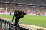 26.08.2016,  Fussball 1.Liga 2016/2017, 1.Spieltag, FC Bayern Mnchen - SV Werder Bremen, in der Allianz Arena Mnchen. Stereo-VR-Kamera fr die Livebetragung im Internet auf eine VR-Brille (Virtual reality) steht am Spielfeldrand.