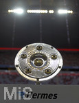 26.08.2016,  Fussball 1.Liga 2016/2017, 1.Spieltag, FC Bayern Mnchen - SV Werder Bremen, in der Allianz Arena Mnchen. Die Meisterschale.
