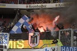 21.10.2016,  Fussball 2.Liga 2016/2017, 10.Spieltag,  VfB Stuttgart - TSV 1860 Mnchen, in der Mercedes-Benz-Arena Stuttgart. Lwenfans znden Bengalos.