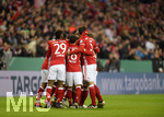 26.10.2016, Fussball DFB Pokal 2016/2017, 2. Runde, FC Bayern Mnchen - FC Augsburg, in der Allianz-Arena Mnchen. Torjubel Bayern.