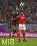 02.12.2016, Fussball 1.Bundesliga 2016/2017, 13.Spieltag, 1.FSV Mainz 05 - FC Bayern Mnchen, in der OPEL-Arena Mainz. v.li: Thiago (FC Bayern Mnchen) gegen Yunus Malli (FSV Mainz 05).