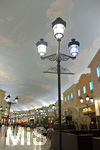 11.01.2017,  Einkaufszentrum VILLAGGIO MALL, Doha (Katar).  Innenansicht. Stilistisch der Lagunenstadt Venedig (Italien) nachempfunden, mit knstlichen Himmel.
