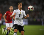 04.09.2017, Fussball WM-Qualifikation, 8.Spieltag, Deutschland - Norwegen, in Stuttgart, Mercedes-Benz-Arena. Mesut zil (Deutschland) am Ball.