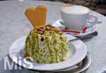 19.09.2017,  Immenstadt im Allgu, Leckeres Spaghetti-Eis mit einem Cappuccino steht frisch serviert auf dem Tisch einer Eisdiele.