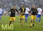 24.10.2017, Fussball DFB-Pokal 2017, 2.Runde, 1.FC Magdeburg - Borussia Dortmund, in der MDCC-Arena Magdeburg, Marc Bartra (li, Dortmund) Torjubel. 