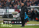 28.10.2017, Fussball 1. Bundesliga 2017/2018, 10. Spieltag, Hannover 96 - Borussia Dortmund, in der HDI-Arena Hannover. Trainer Peter Bosz (Dortmund) 