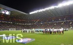 31.10.2017, Fussball UEFA Champions League 2017/2018,  Gruppenphase, 4.Spieltag, Celtic Glasgow - FC Bayern Mnchen, im Celtic-Park Stadion Glasgow, Schottland. Aufstellung zur Hymne