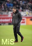 13.01.2018,  Fussball 1.Liga 2017/2018, 18.Spieltag, VfB Stuttgart - Hertha BSC Berlin, in der Mercedes-Benz-Arena Stuttgart. Trainer Hannes Wolf (Stuttgart) nachdenklich.