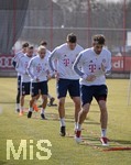 05.03.2018,  Fussball 1.Liga 2017/2018,  FC Bayern Mnchen Training an der Sbenerstrasse in Mnchen. v.re: Javi Martinez (FC Bayern Mnchen), Niklas Sle (FC Bayern Mnchen), Rafinha (FC Bayern Mnchen), 