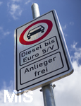 22.06.2018, Dieselfahrverbot in Hamburg. Verkehrsschild in der Max-Brauer-Allee, Durchfahrt fr Dieselfahrzeuge bis Euro 5 verboten

(