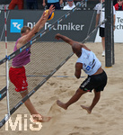 23.06.2018, Die Techniker Beach Tour 2018, Beach-Volleyball, in Dsseldorf, Mnner-Finale,  Jefferson Santos Pereira (re, TG Rsselsheim) 