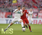 03.04.2019, Fussball DFB Pokal 2018/2019, Viertelfinale,  FC Bayern Mnchen - 1.FC Heidenheim, in der Allianz-Arena Mnchen. v.li: Marnon Busch (Heidenheim) gegen Franck Ribery (FC Bayern Mnchen).



