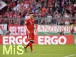 03.04.2019, Fussball DFB Pokal 2018/2019, Viertelfinale,  FC Bayern Mnchen - 1.FC Heidenheim, in der Allianz-Arena Mnchen. Niklas Sle (FC Bayern Mnchen) muss nach roter Karte in die Kabine.




