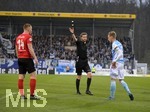 08.04.2019, Fussball 3. Liga 2018/2019, 32. Spieltag, SG Sonnenhof Groaspach - TSV 1860 Mnchen, in der Mechatronik Arena Aspach. Schiedsrichter Justus Zorn gibt Anweisungen. 

