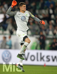 22.04.2019, Fussball 1. Bundesliga 2018/2019, 30. Spieltag, VfL Wolfsburg - Eintracht Frankfurt, in der Volkswagen Arena Wolfsburg. Jubel Torwart Pavao Pervan (Wolfsburg) zum Tor zum 1:1


