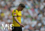18.05.2019, Fussball 1. Bundesliga 2018/2019, 34. Spieltag, Borussia Mnchengladbach - Borussia Dortmund, im Borussia-Park Mnchengladbach. Lukasz Piszczek (Dortmund) enttuscht


